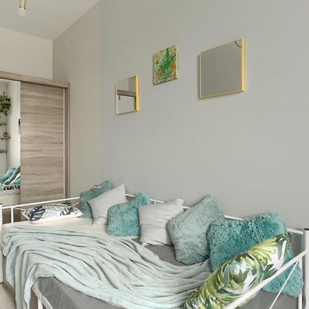 Superapart Komputerowa 8 바르샤바 외부 사진